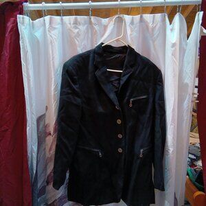 No brand tag on this blazer jacket black sliver zip button details EUR size med?